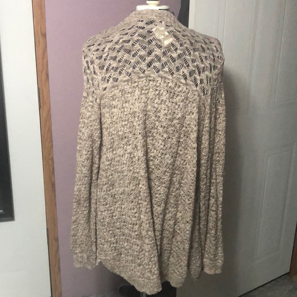 Maurice’s Sweater - Picture 2 of 4